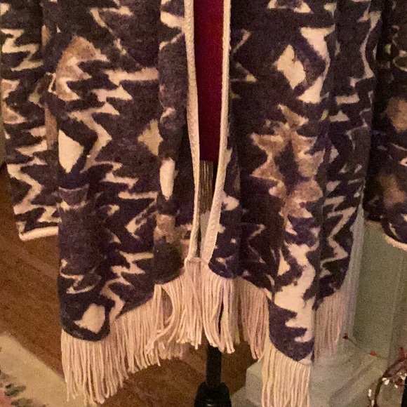 Size L LUCKY BRAND SWEATER IN FLANNEL TYPE MATERIAL - Picture 4 of 10